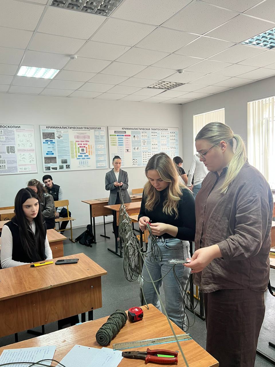 Учащиеся Владикавказского колледжа экономики и права совместно с волонтерским отрядом 