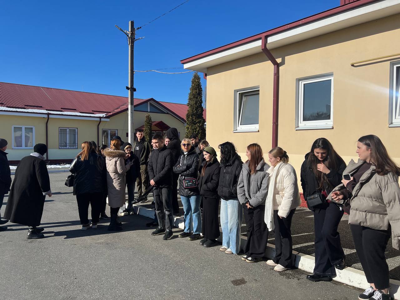 Группа учащихся нашего колледжа посетила  кинологическую службу МВД РСО- А.  Это был не просто визит, а настоящее погружение в мир, где верный друг и надежный партнер — служебная собака.